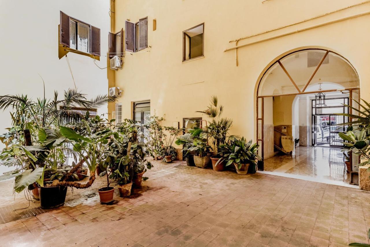 Apartmán Domus Camilla Řím Exteriér fotografie